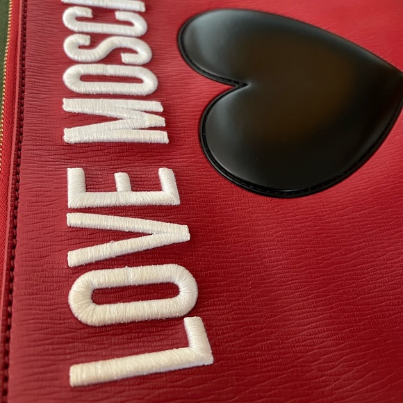 Moschino red clutch. Authentic. - Picture 5 of 5